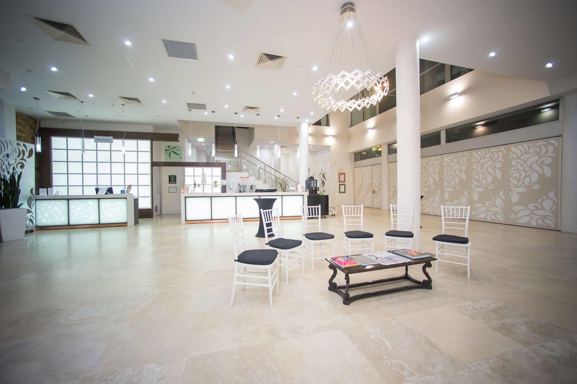 Sfera'S Park Suites & Convention Centre แอดิเลด ภายนอก รูปภาพ
